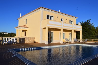 Villa V5 with swimming pool