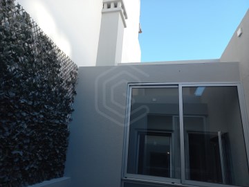 Apartamento T4, remodelado, centro Faro, Algarve