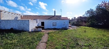 Maison de térrea à 5 divisions à récupérer à Ameix