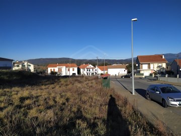 Lote de Terreno urbano - Aldeia de Joanes