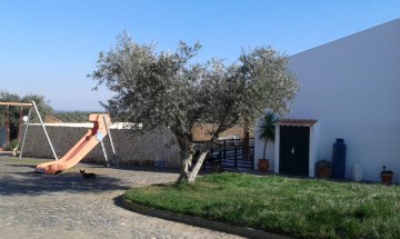 Farm about 3Km walk from the center of Beja, Baixo