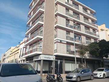 Loja com dois pisos , centro, Faro, Algarve