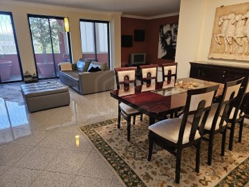 Apartamento T4, Sala