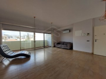 Apartamento T3 na zona ribeirinha de Portimão, sal