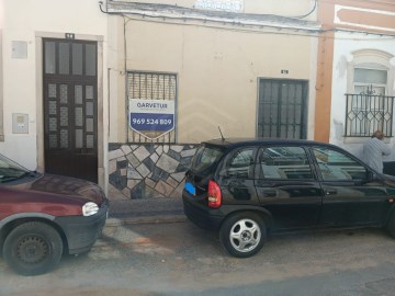 Moradia para reconstruir, centro, Faro, Algarve