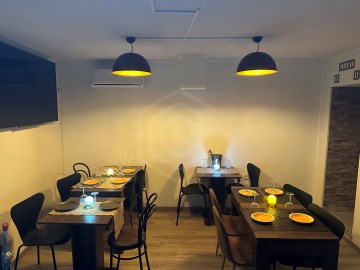 Restaurante remodelado, baixa, Faro, Algarve