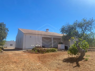 Moradia T3, vista desafogada, Benafim, Algarve