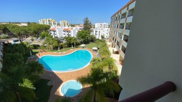 2 bedroom flat in condominium with swimming pool i