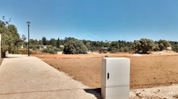 Venda conjunta de 2 lotes de terreno em Alvor