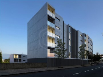 2 bedroom flat with two suites in a development in