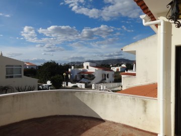 Moradia isolada com cinco quartos, Santa Bárbara d