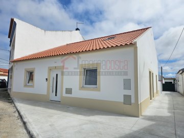 Moradia 3 Quartos em Atouguia da Baleia