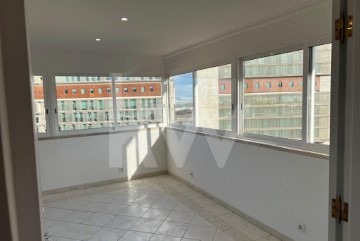 Apartment 2 Bedrooms in Olivais