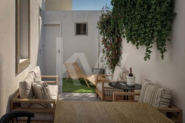 Apartment 5 Bedrooms in Arroios