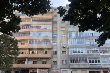 Apartamento 4 Quartos em Campolide