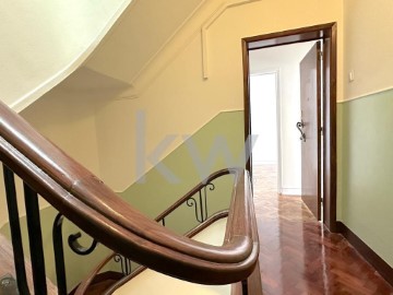 Apartment 3 Bedrooms in Campolide