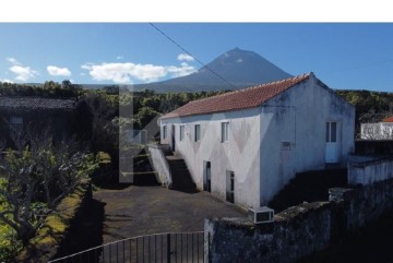 House  in Santo António