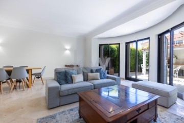 House 3 Bedrooms in Cascais e Estoril