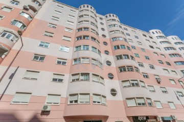 Apartamento 4 Quartos em Areeiro