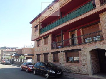 Apartment 2 Bedrooms in Arenas de San Pedro
