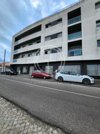 Loja+garagem-Leiria-Pataias-GoldenProperties