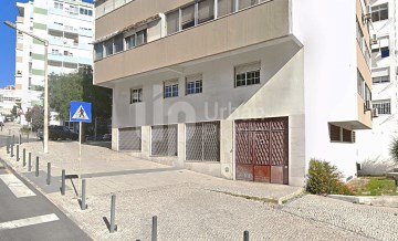 Armazém para venda em Benfica, Lisboa