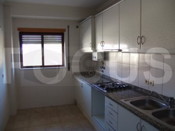 Apartamento T2 para arrendamento - Esgueira / Avei