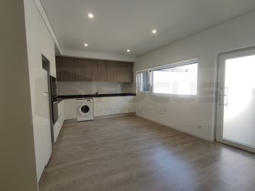 Novo apartamento T2 com Páteo - Esgueira - centro!