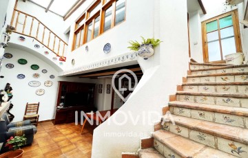 House 4 Bedrooms in Xàtiva