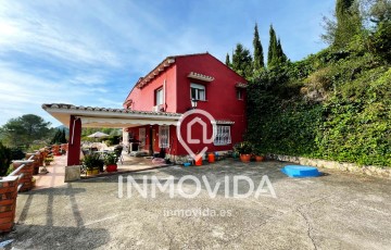 House 3 Bedrooms in Xàtiva