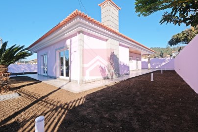Single storey house T3 in Perosinho - Exterior