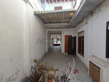 House 4 Bedrooms in Centro