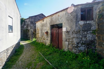 Casa antiga à venda em Boivão, Valença