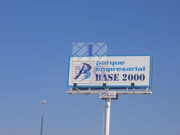 P. I. Base 2000