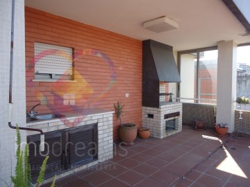 Apartamento t4 com terraço em Oliveira de Azeméis