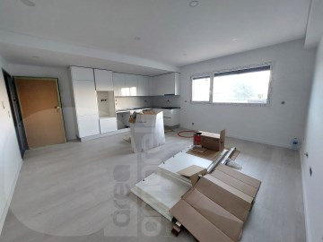 Apartamento T1 | 100 m² | Urbanização Val'Flores -
