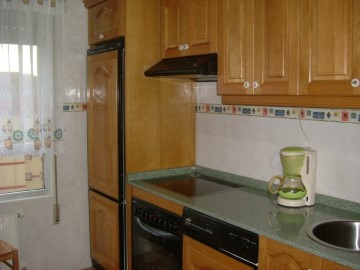 Apartment 3 Bedrooms in El Carbayedo - El Quirinal