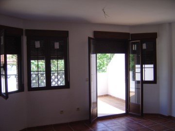 House 4 Bedrooms in La Cerradura