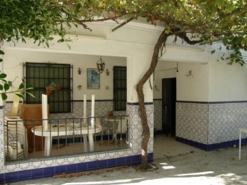 House 4 Bedrooms in Fuerte del Rey