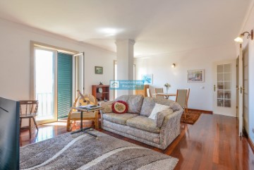 Apartment 3 Bedrooms in Funchal (Santa Maria Maior)