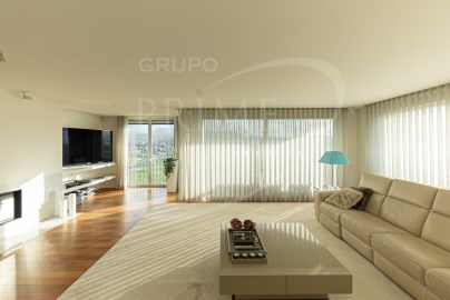 Apartment 5 Bedrooms in Matosinhos e Leça da Palmeira