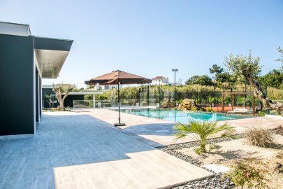 Luxury 4-bedroom Villa with pool near Ericeira
