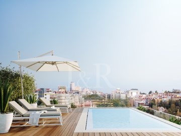 Penthouse T4 com piscina privada e terraço na Praç
