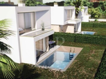 Villa 4 pièces avec jardin, piscine et vue sur la 