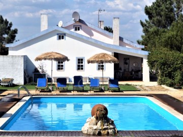 10-bedroom country house and pool near the Alentej