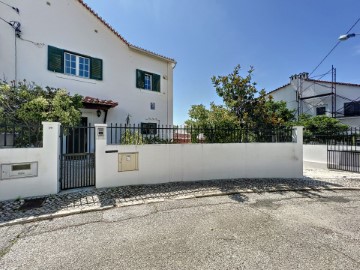 Maison 4 Chambres à Almada, Cova da Piedade, Pragal e Cacilhas