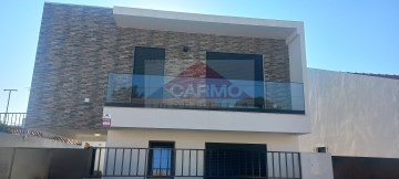 House 3 Bedrooms in Montijo e Afonsoeiro