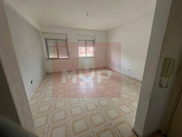 Apartamento 2 Quartos em Quelfes