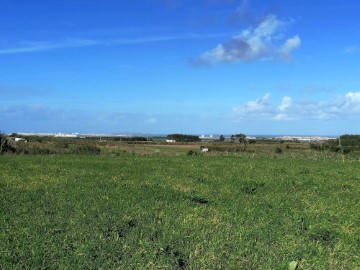 Terreno com vista desafogada em Atouguia da Baleia