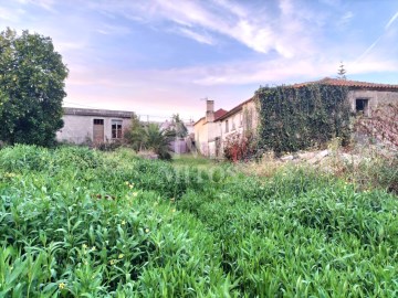 Moradia em Barroselas e Carvoeiro